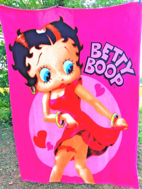 Pre-owned blanket / throw  BETTY BOOP  about 48x64 inches