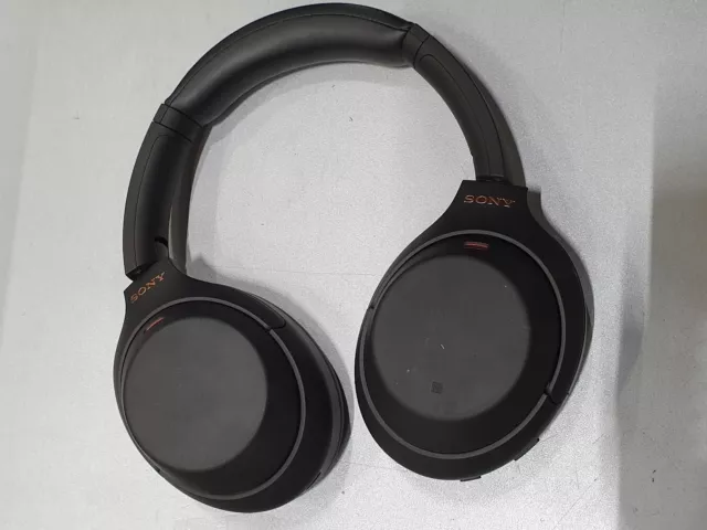 Sony WH-1000XM3 Wireless Premium Noise Canceling Headphones Not Working Used