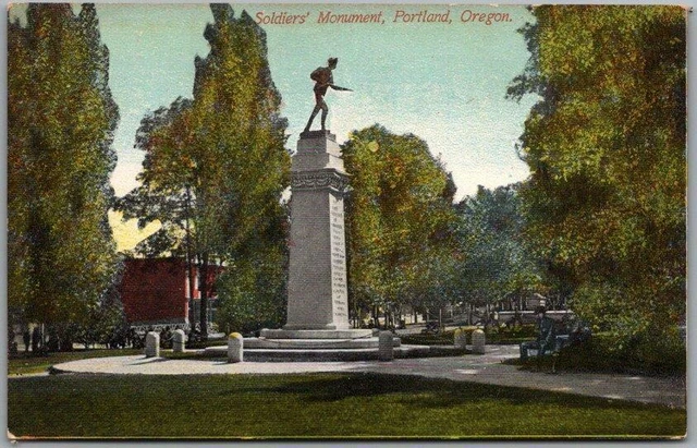 1910s Portland, Oregon Postcard "Soldiers' Monument" Statue / Park Scene Unused