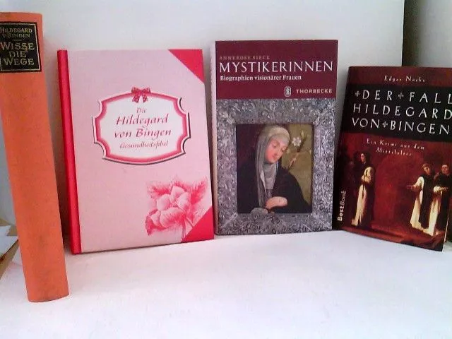 Konvolut bestehend aus 4 Bänden, zum Thema: Hildegard von Bingen. div. Autoren: