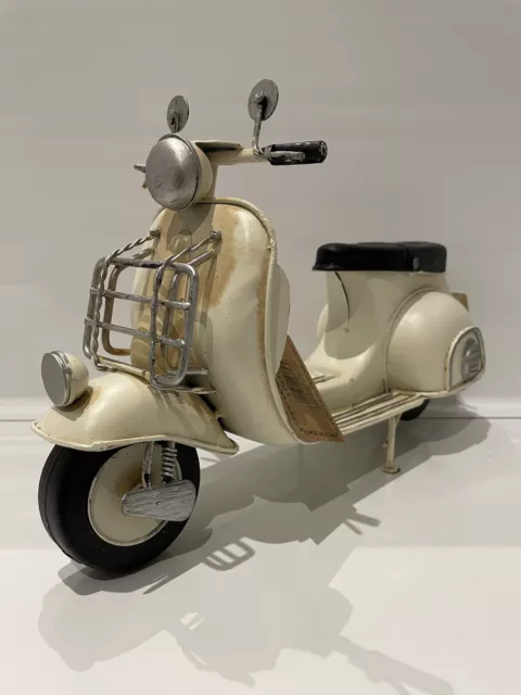 Metal Tin Cream White Beige Model British Lambretta Vespa Style Scooter Model