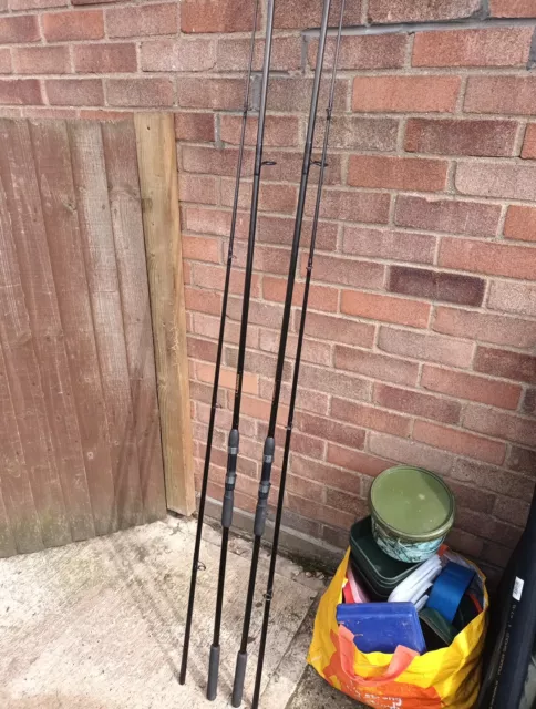 ASSORTMENT OF FISHING rods & bag £350.00 - PicClick UK