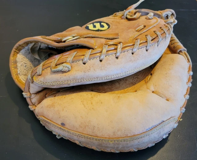 VINTAGE WILSON CATCHERS Mitt A2554 AS20 Broken In RHT Right Hand