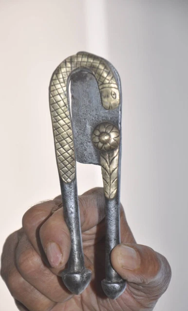 Vintage Iron Handcrafted Brass Fitted Fine Betel Nut Cutter/Sarota