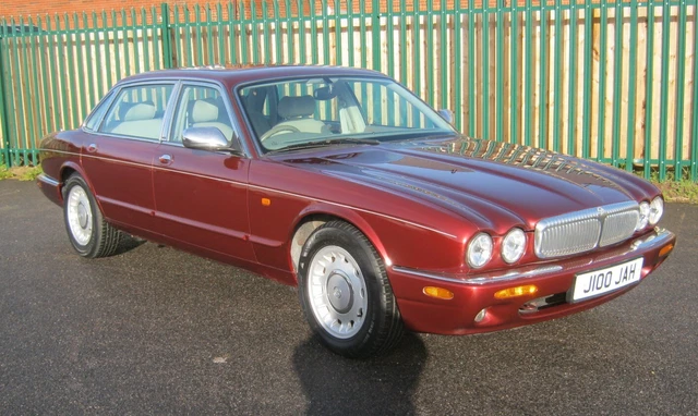1998 Daimler V8 Lwb Automatic 1998 Daimler V8 Lwb Automatic