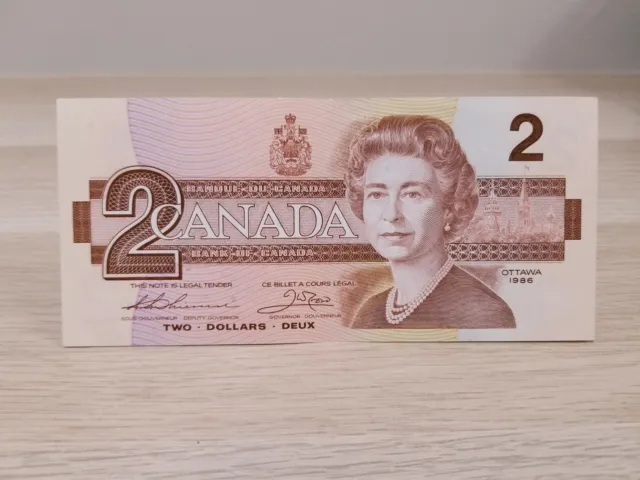 1986 Canadian 2 Dollar Bill - (4 Digit) Serial EGA5954958 - Thiessen-Crow - EF