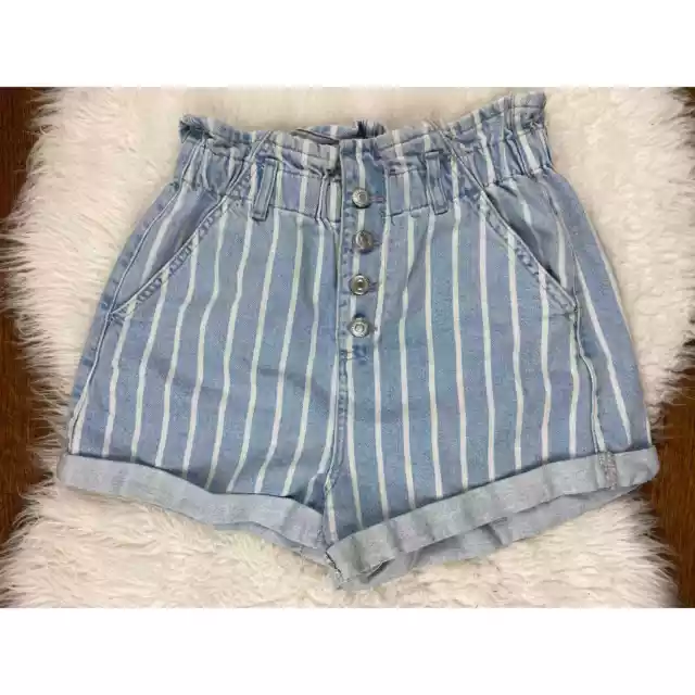 TOPSHOP Women's Size 6 Light Wash Striped Button Fly Paperbag Denim Shorts