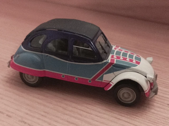 Norev de chez Hachette, Citroën 2cv 1982 CITROEN 1:43, neuve