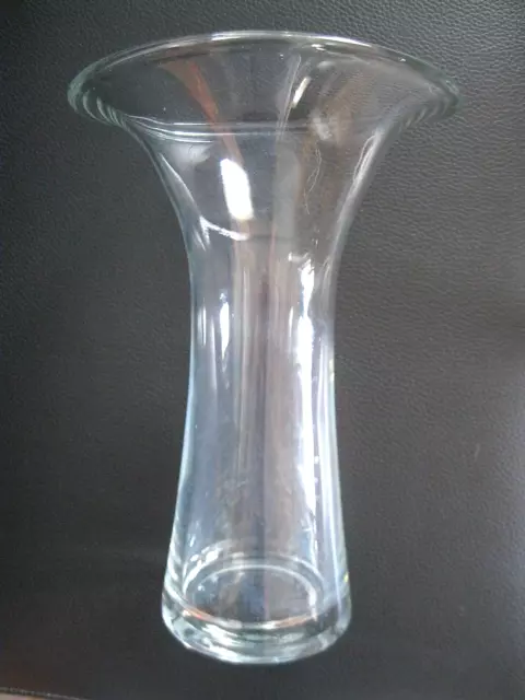 sehr schöne hohe Blumenvase aus Glas Vase 29cm