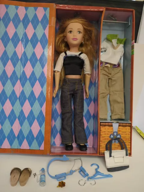 Mattel Teen Trends Courtney Doll 16" , Carrying Case and Extra Accessories