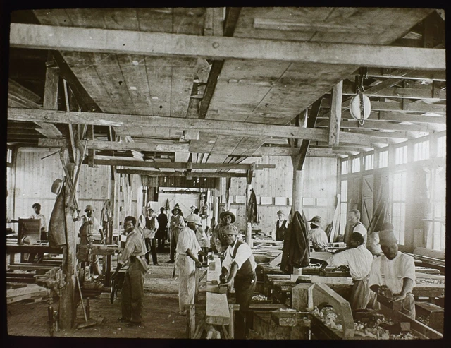 ANTIQUE Magic Lantern Slide CARPENTERS C1920 PHOTO AFRICA