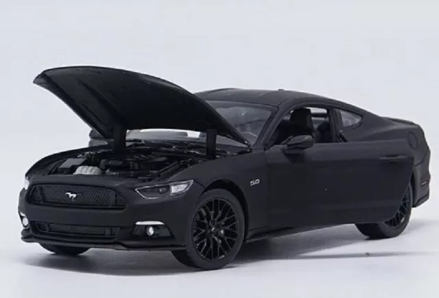 Coche de carreras Welly 1:24 2015 Ford Mustang GT negro mate modelo diecast nuevo en caja 2