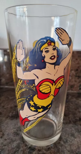 Wonder Woman Glass / Pepsi Collector Series / 1978 DC Comics Inc. / Vintage!