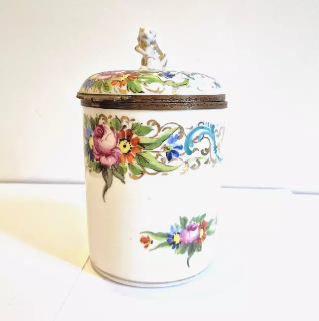 Boîte /Pot à thé en porcelaine de Paris d'époque Napoléon III, milieu XIXème.