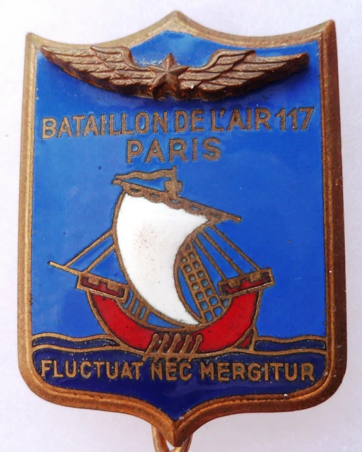 INSIGNE 137° RI 2° Bataillon Régiment Infanterie casque adrian ORIGINAL
