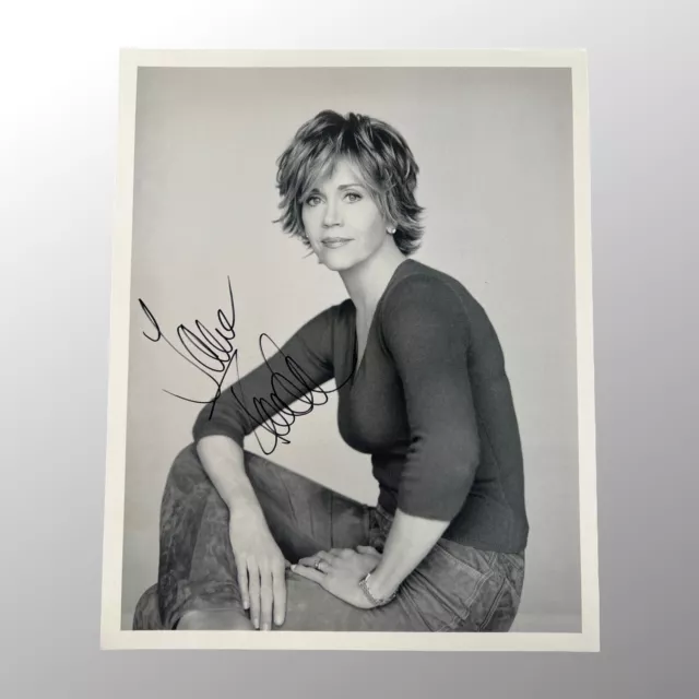 Jane Fonda Autograph Photo 8 X 10” Signed