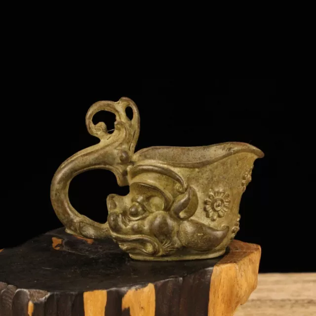 Exquisite Old Chinese Qing Dynasty Copper Handcrafted beast Statue Cup