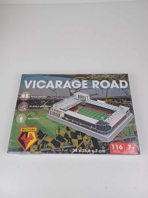 Déco Murale 3D Stade Vicarage Road - Watford FC - Bois - Carte Artistique - Cadeau Football