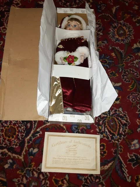 🔥VTG "HERITAGE" Signature Collection 1999 Christmas Caroline Porcelain Doll 18” 2