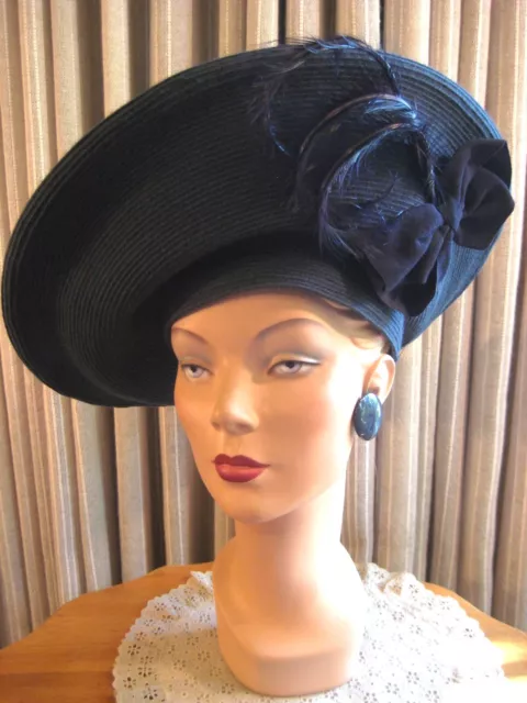 Bold 40'S Navy Wide Pancake Style Beret W/ Side Curled Feathers & Navy Bow