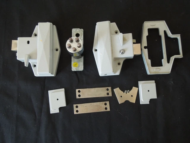 Kaba Simplex Series 900 Push Button Combination Lock - ASSORTED PARTS ONLY