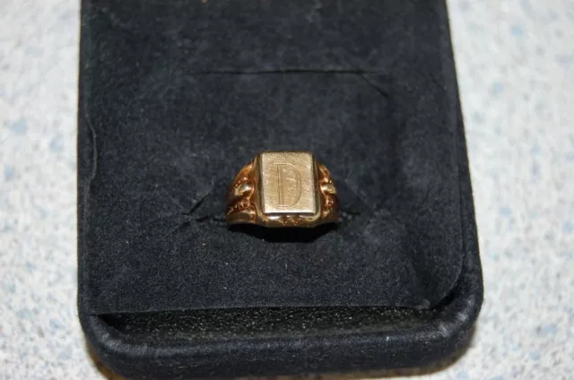 Antique Victorian Solid 10K Gold Signet Ring Initial D Child/ Baby Ring 1.78G