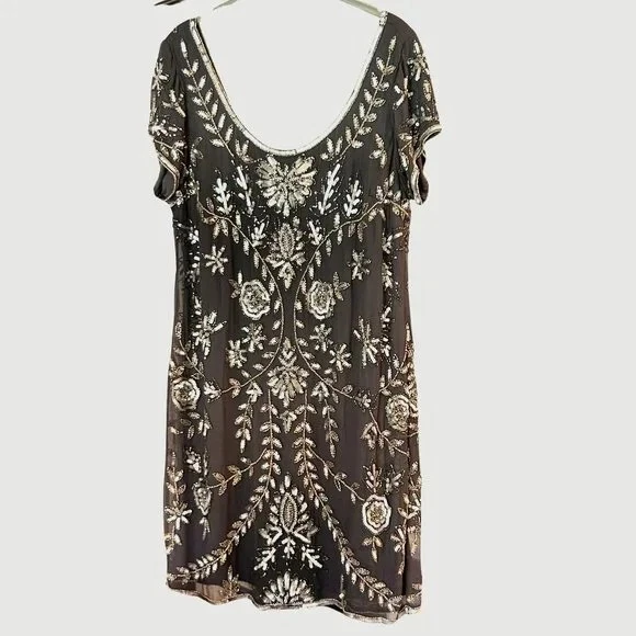 Sz. 16 Pisarro Nights Charcoal Gray Scoop Neck Cap Sleeve Embellished Mini