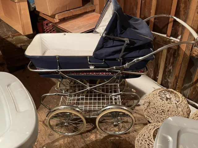 Vintage  Crown Series Baby Doll Stroller Carriage Blue Buggy Buggie Built Rite