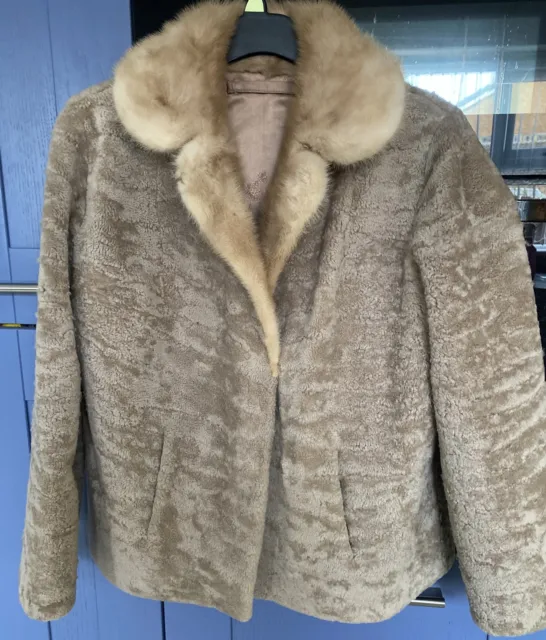 Vintage Sheepskin Jacket Size 10-14 Woman’s Curley Shearling Teddy With Pockets