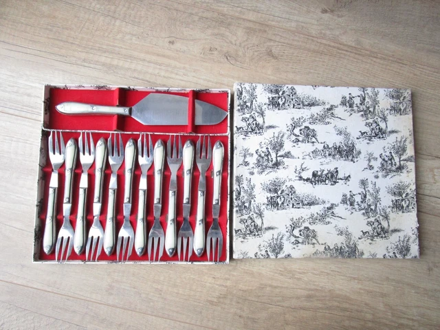 Coffret fourchettes à gâteaux style Louis XV