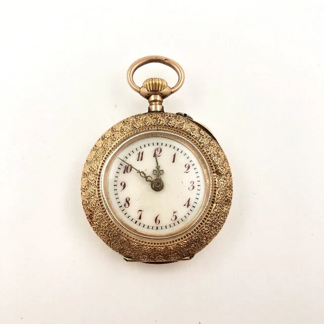 Montre femme gravée 2025