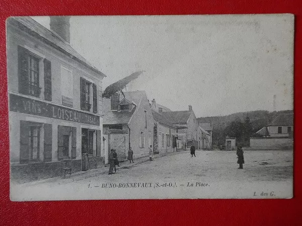 Cpa Buno Bonnevaux (91) La Place. Animee. Coffee Loiseau, Tobacco Wines
