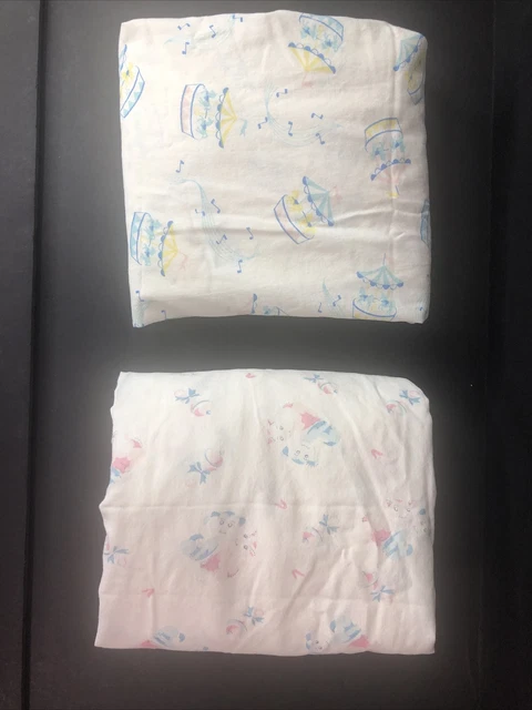 Lote de 2 sábanas de cuna ajustadas para bebé blancas vintage con carrusel pastel perros gatos LINDAS
