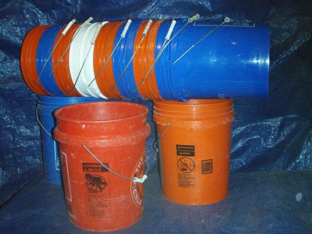 Buckets....5 Gal....USED....eleven(11)....local pick up....Atlanta, Ga.