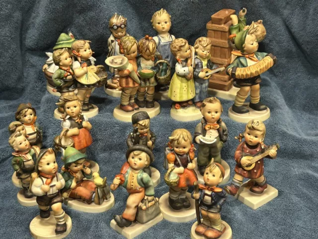 19 Vintage Hummel Goebel  Figurines Lot Collection West Germany