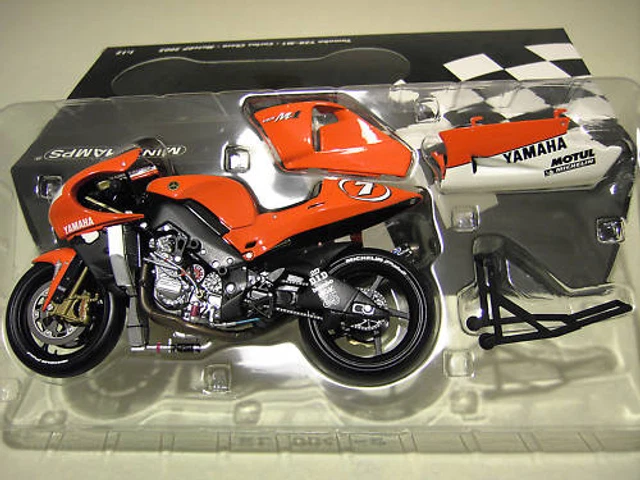 MOTO GP YAMAHA YZR-M1 CHECA 2002 # 7 1/12 Minichamps 122026307 voiture miniature