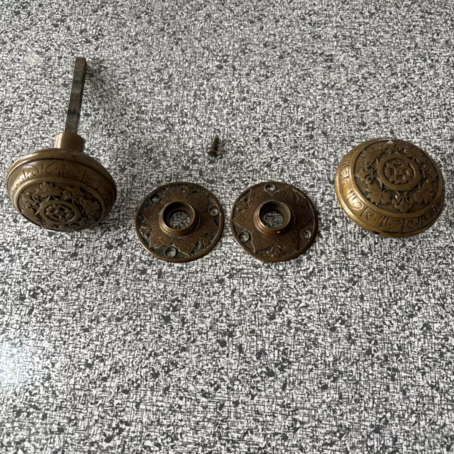 Antique DOOR KNOBS & ROSETTES Round Plates VICTORIAN Cast Bronze Brass