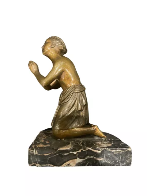 Bronzeskulptur: Betende Dame um 1900