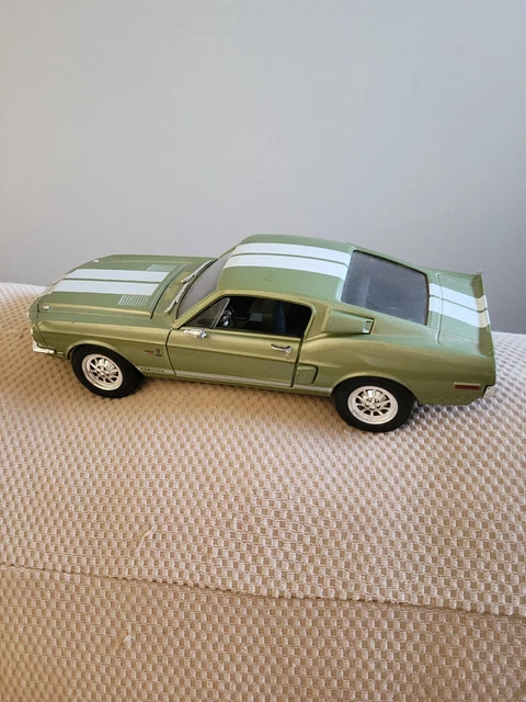 Road Signature 1/18 – Ford Mustang Shelby GT 500 K 1968 Blanche – Occasion Sans Boîte