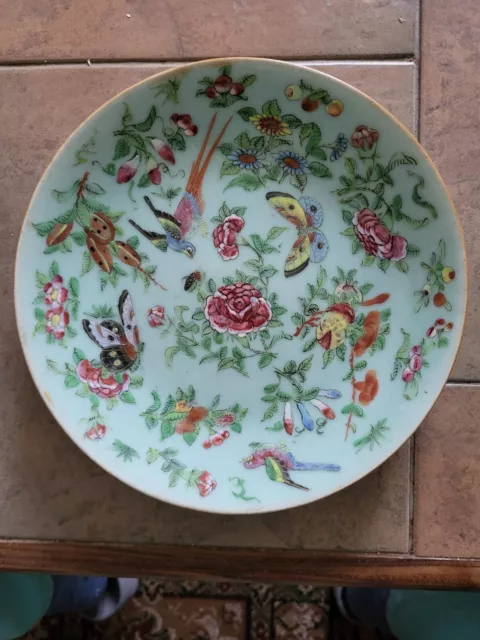 An Antique Chinese Hand-Painted Famille Vert Plate: 9.5" Across: Vg Condition