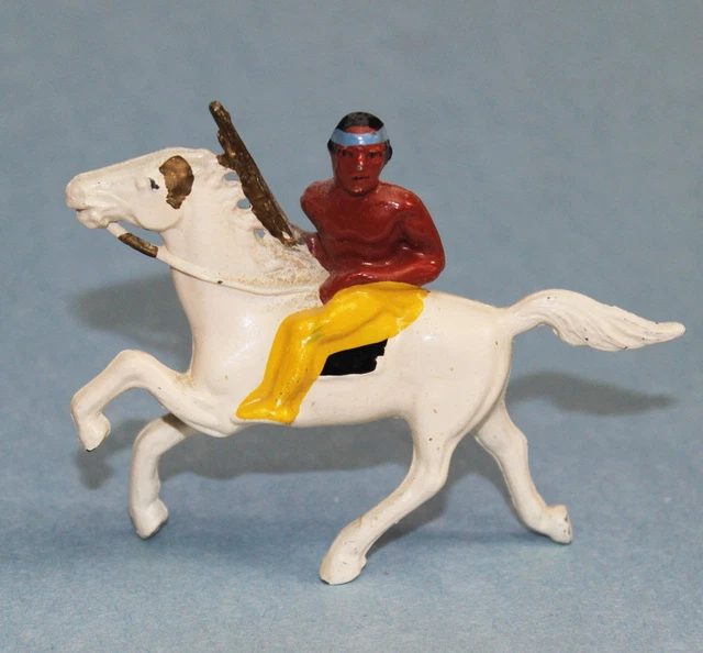 VINTAGE LEAD METAL Toy Native American Indian Brave Warrior on White