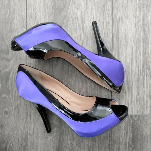 Forever by Paula Abdul Open Toe Purple & Black Open Toe Heels Size 8
