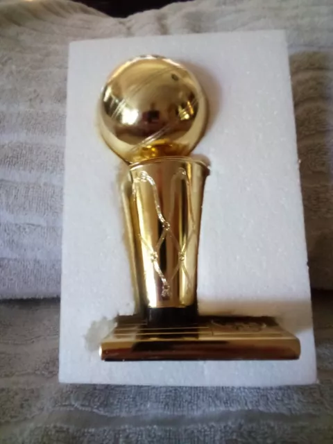 NBA Playoffs Logo Champion Logo (2006/07-2016/17) - Larry O'Brien Trophy  Logo - Gold Patch worn during NBA Finals Sports…