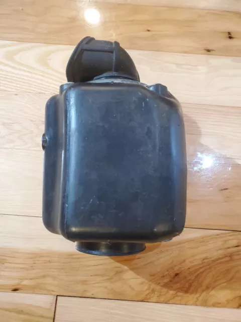 90 - 93 Suzuki VX800 front airbox with filter