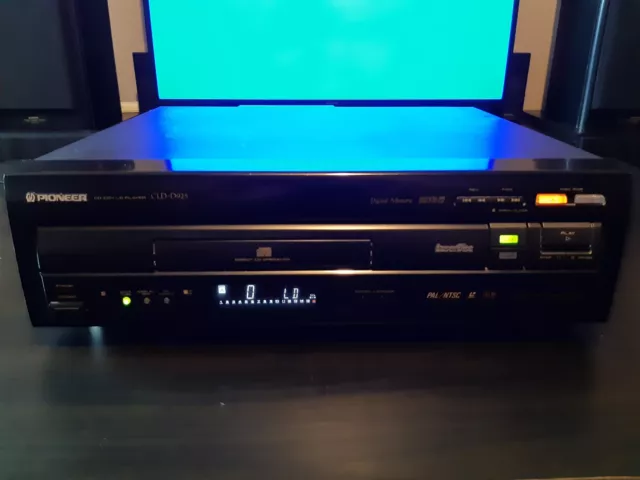 Pioneer CLD-D925 Laserdisc Player