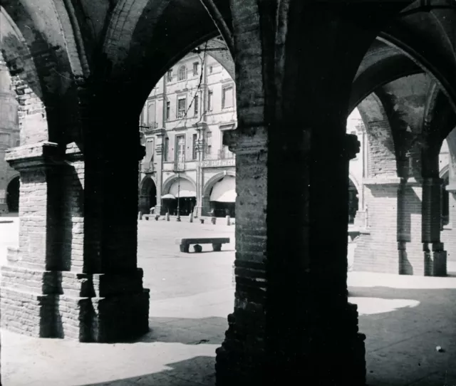 MONTAUBAN c. 1930 - Place Tarn et Garonne - Div 3676