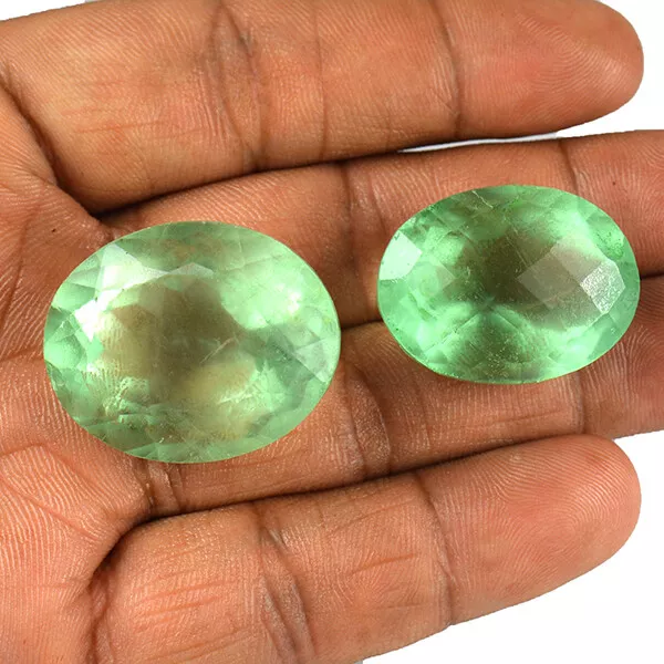 161 CT / 2 Pièces en Gros Lot Vert Naturel Fluorine Coupe Ovale Forme Libre