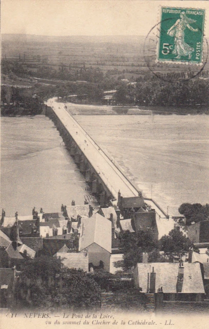 NEVERS 11 LL pont de la loire vu du sommet du clocher de la cathédrale timbrée