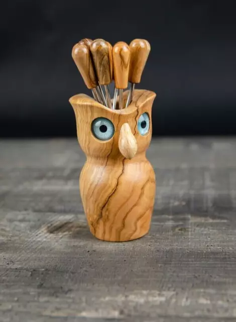 Wooden owl with six forks - set for snacks
