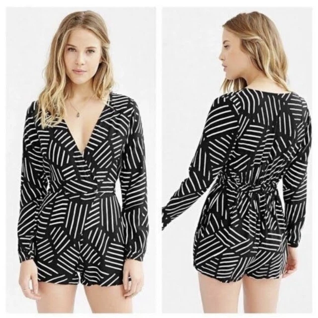 Urban Outfitters Anthropologie Motel Suri Romper Black White Retro XS Euphoria